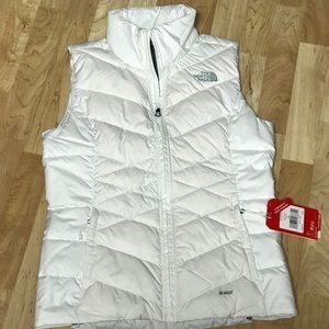 NWT NORTHFACE vest - Size small